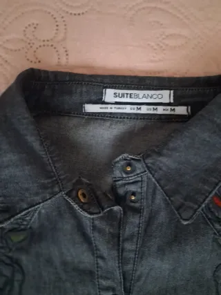 Camisa vaquera bordada flores