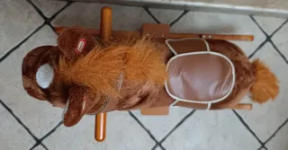 Caballito balancín con música como nuevo