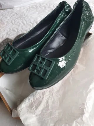 SIN ESTRENAR Bailarinas verdes talla 41