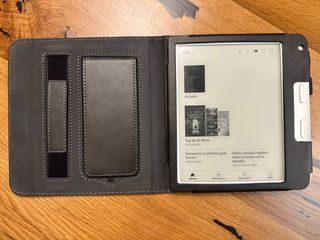 eBook Kobo Libra 2 con custodia