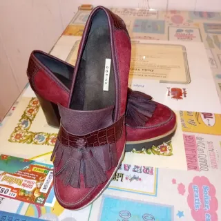 Mocasines CORINA rojos con flecos