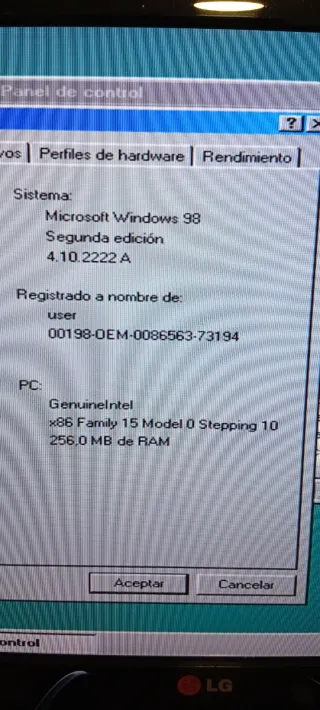 PC PENTIUM 4 1500 Y NVIDIA TNT2 64 con Windows 98