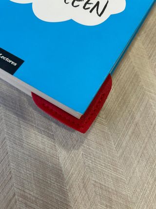 Marcador de página corazón rojo