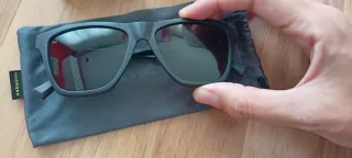 Gafas de Sol Hawkers gris y negras