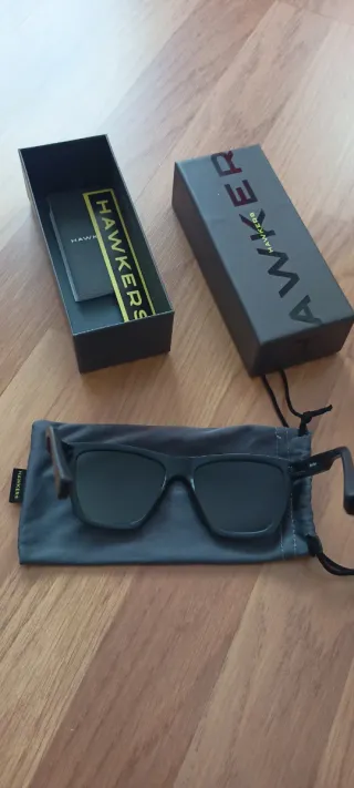 Gafas de Sol Hawkers gris y negras