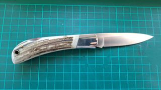 Coltello Maserin Caccia 126/1CV corno cervo