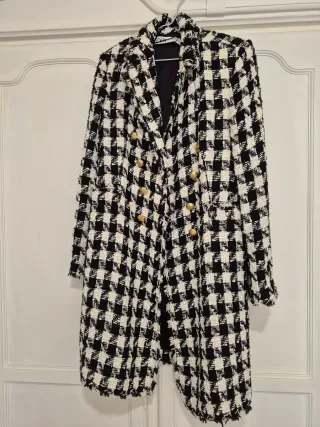 Abrigo Zara Cuadros Blanco y Negro Talla M