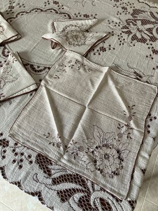 Conjunto mantel y 6 servilletas vintage