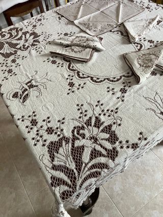 Conjunto mantel y 6 servilletas vintage