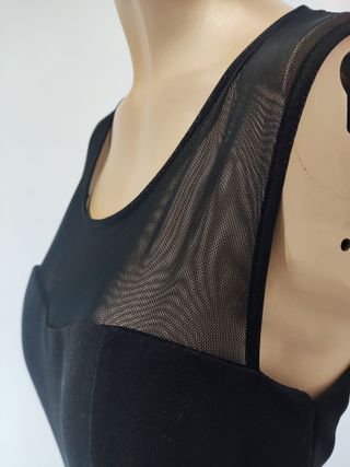 Mono negro fiesta con botones dorados