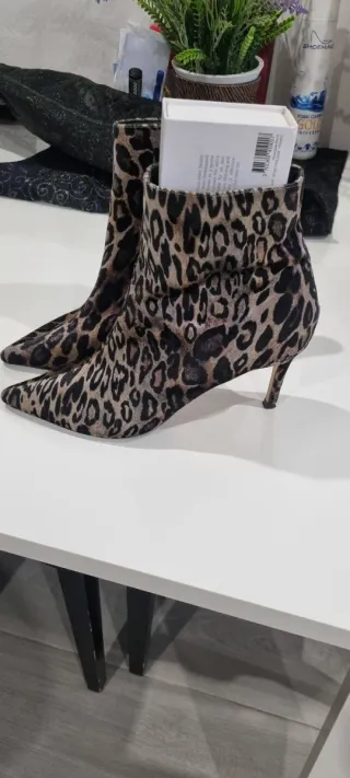 Botines tacón fiesta cremallera leopardo