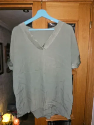 Blusa verde oliva