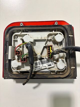 2 Pilotos Traseros Peugeot 205