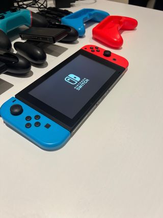 Nintendo Switch con accessori