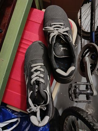 Zapatillas de seguridad talla 42