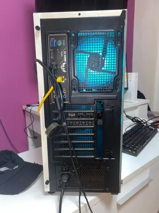 Ordenador Sobremesa Blanco Gaming + Monitor LG