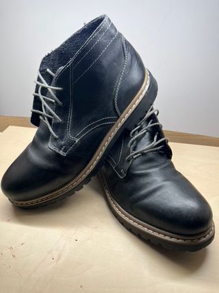 Botas negras T43 trabajo o vestir