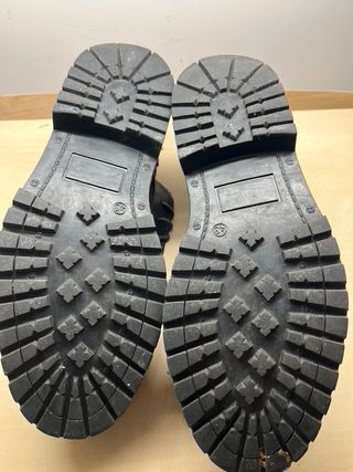 Botas negras T43 trabajo o vestir