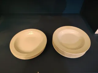 Juego de 8 Platos Soperos Blancos
