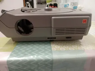 Proyector Diapositivas Kodak Ektagraphic III y obj