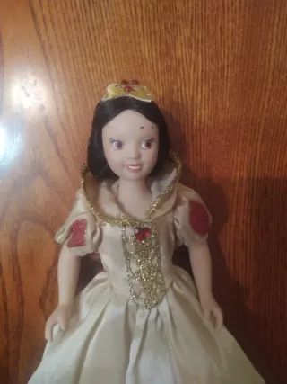 Bambole in porcellana Disney