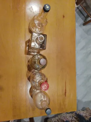 Botellas de cristaldecoración o rellenar licores