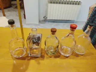 Botellas de cristaldecoración o rellenar licores