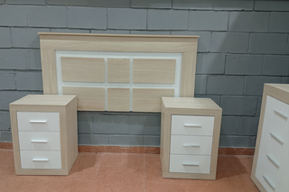 Cabecero y 2 mesitas de noche