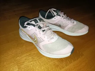 Deportivas Nike, 36. POR ENVÍO