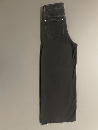 Pantalón vaquero Zara negro