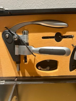 Set apri bottiglie, cavatappi e porta bottiglie