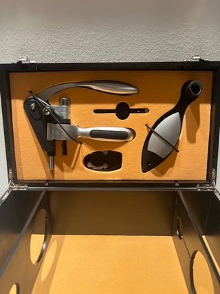 Set apri bottiglie, cavatappi e porta bottiglie