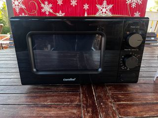 Horno microondas COMFEE - 700 W, 20 litros