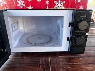 Horno microondas COMFEE - 700 W, 20 litros