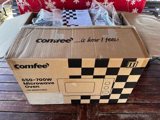 Horno microondas COMFEE - 700 W, 20 litros