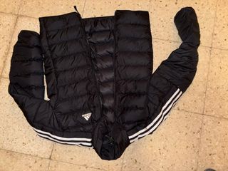 Chaqueta Adidas Negra con Rayas Blancas