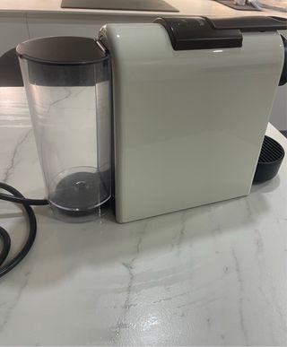 Cafetera Nespresso De'Longhi Blanca