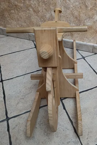 Moto balancín madera natural