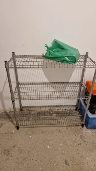 Estantería metálica de 3 baldas