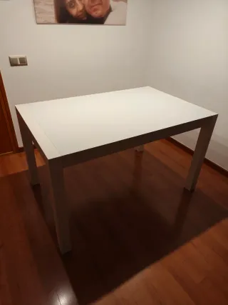 Mesa comedor blanca con 4 sillas Marrón chocolate