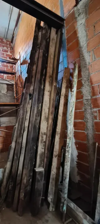 Vigas y tableros de forjado antiguo