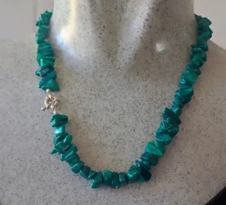 Collares de piedras naturales y plata