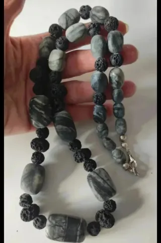 Collares de piedras naturales y plata