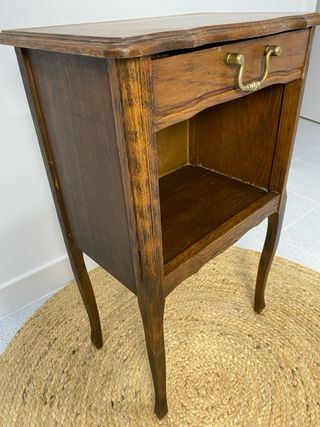 Mesita francesa de roble con cajón