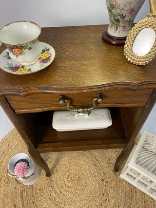 Mesita francesa de roble con cajón