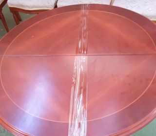 BONITO JUEGO DE COMEDOR, 4 MESAS 4 SILLAS