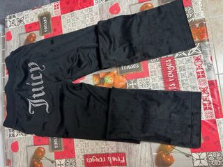 Pantalón de chándal Juicy Couture negro.