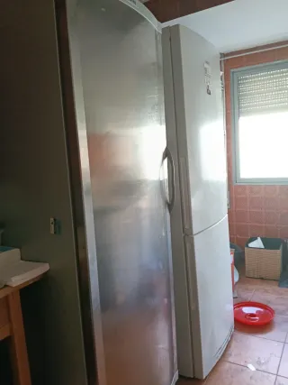 Congelador vertical Inox 2m