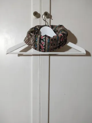 Buf estampado multicolor diseño floral y étnico