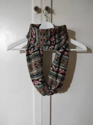 Buf estampado multicolor diseño floral y étnico